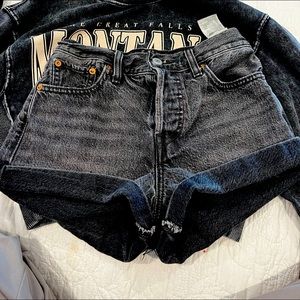 Levi Jean shorts (high waisted)